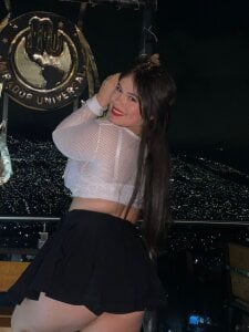 alahia66 looking at my big city 🏥 Pic 5