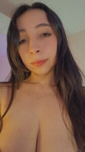 melanie_hillsの🖤🖤の 4枚の写真