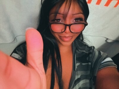 HOTMILFKATIEE MEH 🫤 Pic