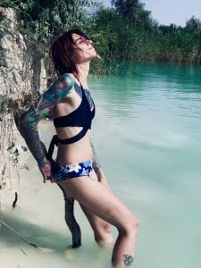 BroadFantasy Public Hình 5