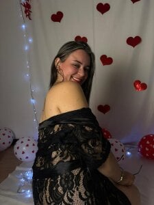 ElenaWatsonn valentine's day 💗💋 รูป  5