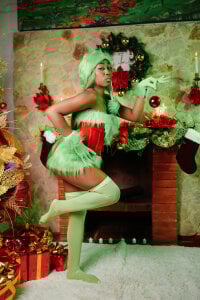 NATALIE_PARKERR Me as Grinch, Merry Christmass! 💋🎁✨ 사진 5