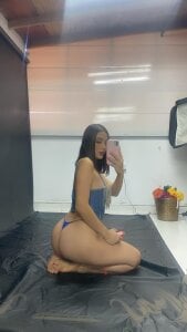 Nicoletta_Whitee Public Pic 4