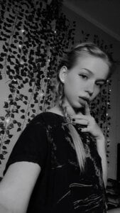 Very_Cute_Girl Public Immagine 