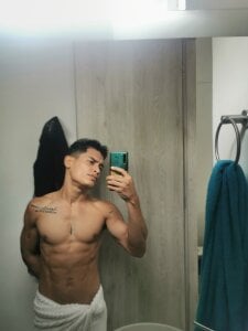 blorelopez Shower Fotka 3