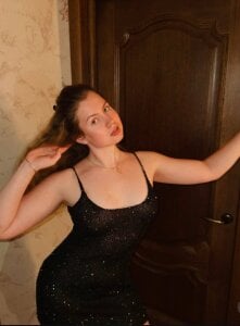 DejaHammill Public Pic