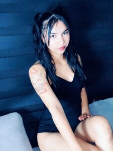 Nina_Velvet My softer side Pic