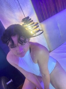 Nicki_Ripperton: Public ( 5 фото)