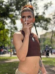 Bella_salvatore between smoke Pic 4