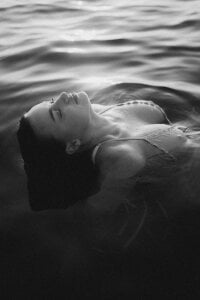 LindsieGreyy kullanıcısının already wet albümü -  5 fotoğraf