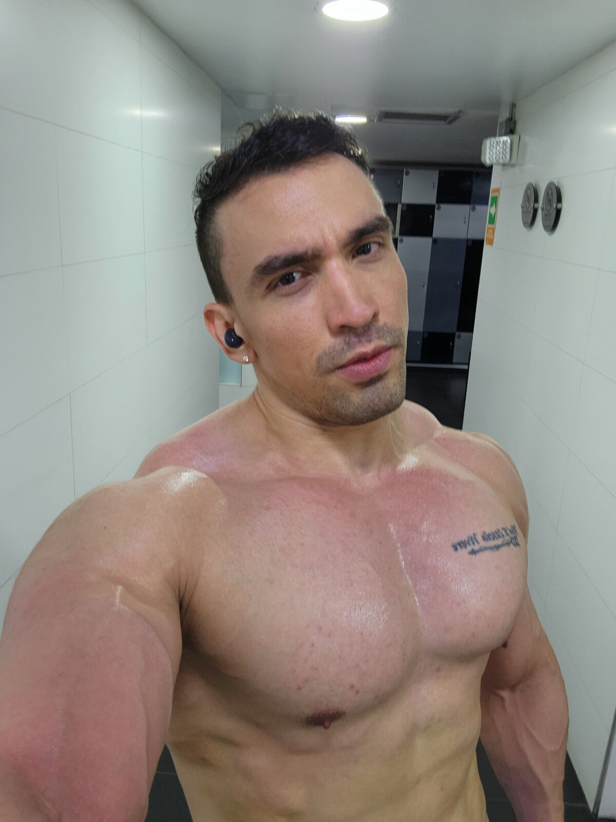 صور jhay-crux الرائجة  5256