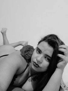 _Mia_Aniston Public slika