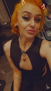 Socialfaker kullanıcısının Selfies albümü -  2 fotoğraf