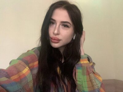 ClaireCastiel Public Pic 6