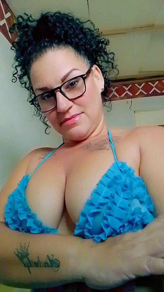 tugordita-hot Public зображення