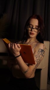 IeshaOsorio Study Mood Foto