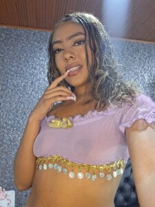 SeraphynLuxora Public Pic 3