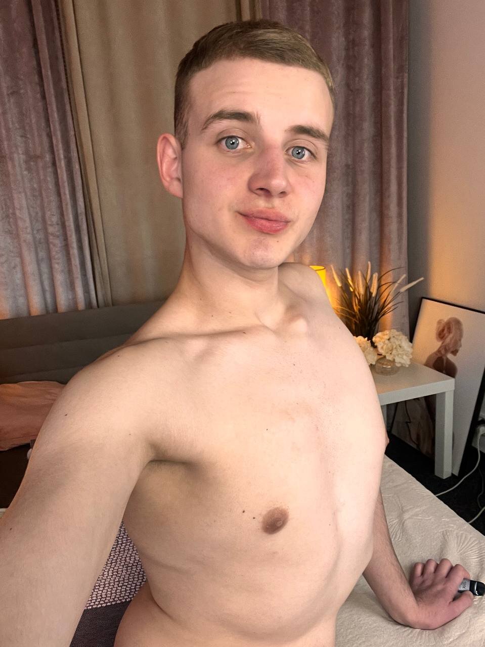 HereAlexColee 熱門圖片 1988