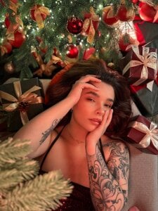 Bella_Alita Marry X-mass 🤶 Pic 9