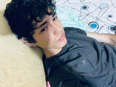 Luca_Moon_ Public صورة واحدة|Luca_Moon_ Public صورتان|Luca_Moon_ Public  2 صور|Luca_Moon_ Public  2 صورة