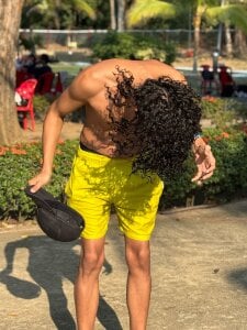 Straight_with_curls Pool 🔫 Pic 7