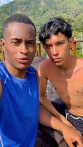 Summer de Aland_Criss  3 photos