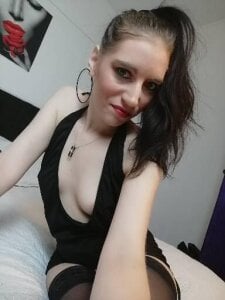 XLisaxx Public Photo 2