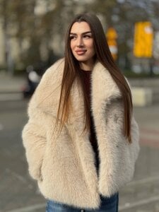 TeriCrouter Public Pic 2