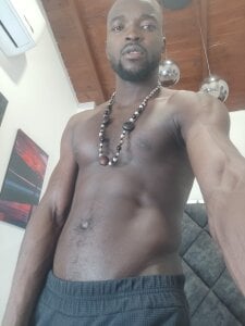 Dylan_Taylor feel the pleasure of my skin Pic 2