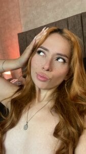 LanaMills_ Public Pic 3