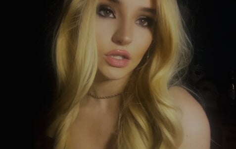 TatianaX0x0Me in a blond wig (i was having fun)照片 5