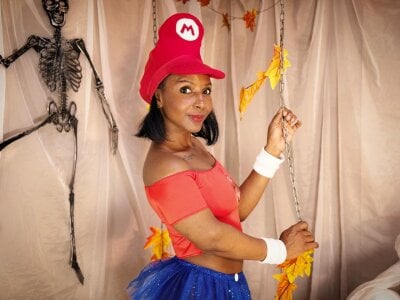 Ibony_Laik Let’s Play Naughty” 😏 Pic