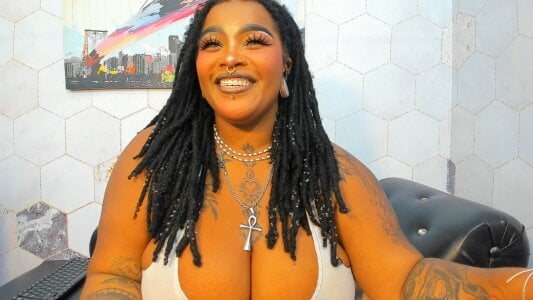 Anaa_Fuentess beautiful ebony Pic 3