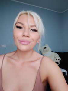 ElenaBlondie7