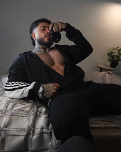 LeoSalvatore_ Want to join me here? Fotografie 3