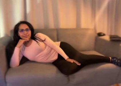 Saly_Moon1 Public Pic