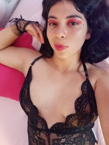 Emilyy_Vegaa Don't deny it, you come when you see me 😏 Immagine  3