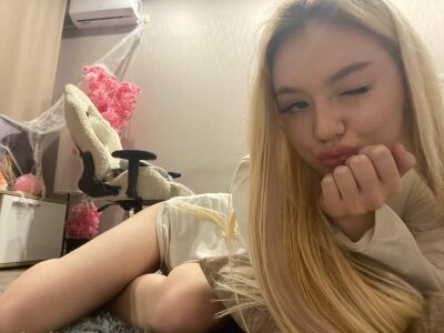 Flirty_leeのgetting ready for halloween^^)の 2枚の写真