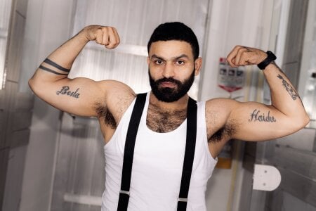 LeonidasKaiser strong and passionate boy зображення 3