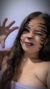 Emely_Pregnant1Cute and sensual kitten Bild 2