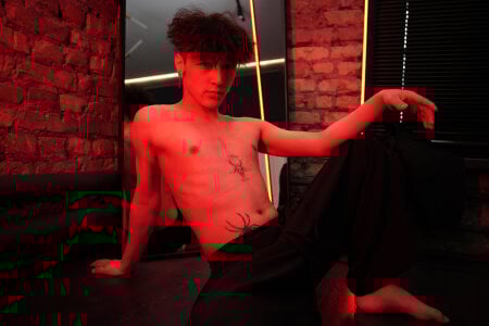 Mio_chibana red&black Pic 4