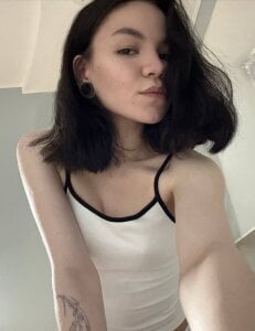 GenevieveBuden lifestyle Pic