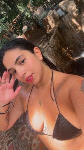 vane_lopez_ sunny day 💥 Pic