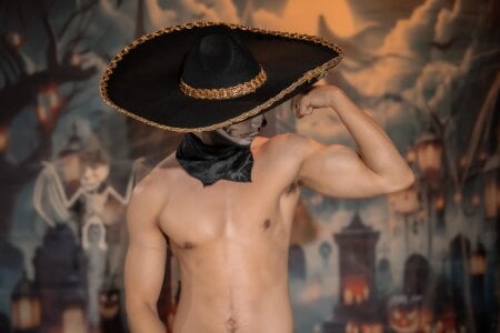 Samuel_up01 Public Pic 5