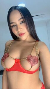 Briannaht Public Pic 2