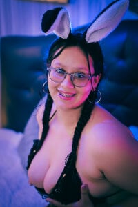 liz_catt Sexy bunny Pic 4