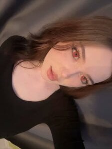 ThuBoppre Lenses red Pic 3