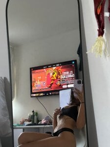 Tamara_Aluna_ in my house  3. fénykép