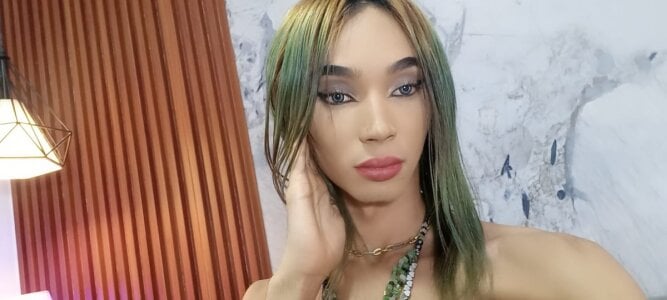 ariann_bk All Mine Pic 2