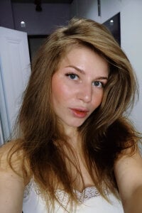 AliceBellamy Public Pic 5